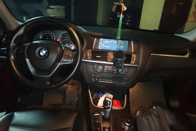 Used BMW X3 2011 xDrive28i Leading Model Center Console