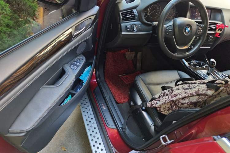 Used BMW X3 2011 xDrive28i Luxury Model Driver Seat