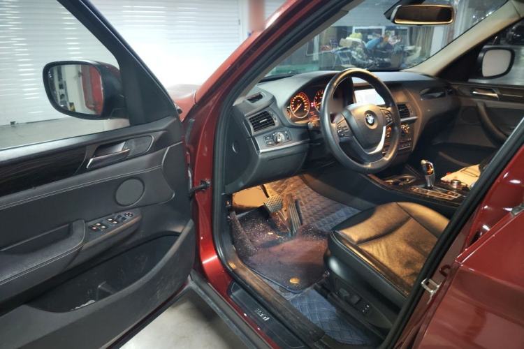 Used BMW X3 2011 xDrive28i Luxury Model Driver Seat