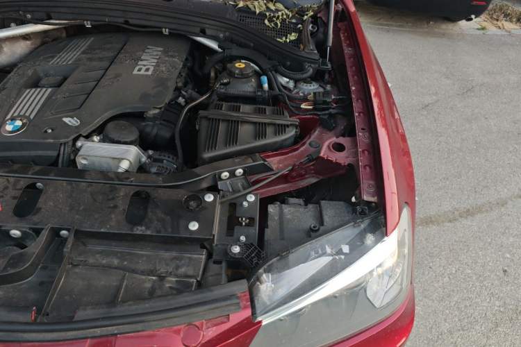 Used BMW X3 2011 xDrive28i Luxury Model Engine Bay Left