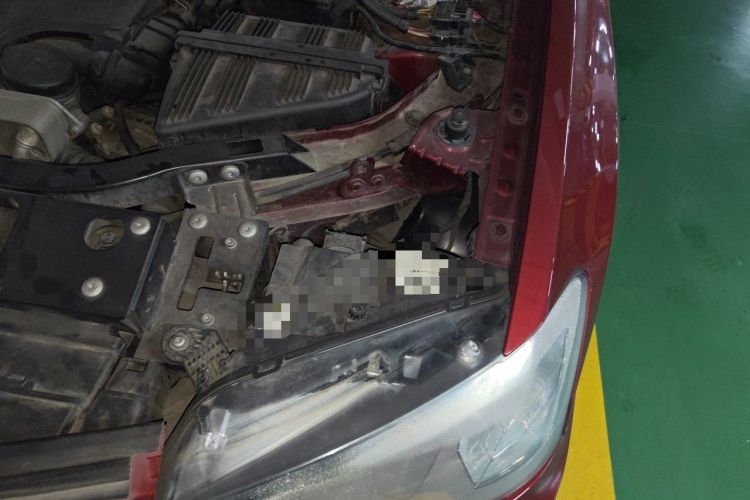Used BMW X3 2011 xDrive28i Leading Model Engine Bay Left