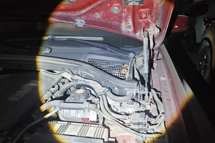 Used BMW X3 2011 xDrive28i Luxury Model Engine Bay Left