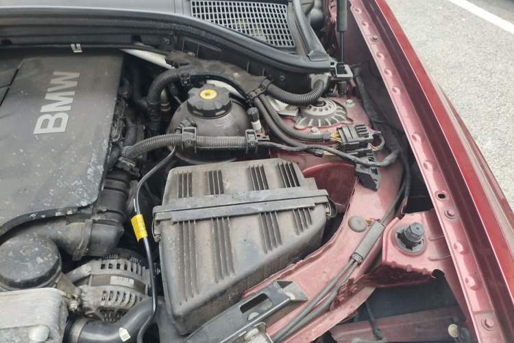 Used BMW X3 2011 xDrive28i Luxury Model Engine Bay Left