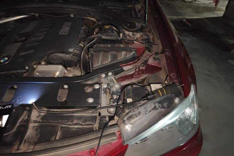 Used BMW X3 2011 xDrive28i Luxury Model Engine Bay Left