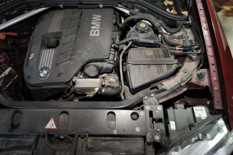 Used BMW X3 2011 xDrive28i Luxury Model Engine Bay Left