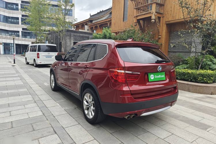 Used BMW X3 2011 xDrive28i Luxury Model Exterior 4
