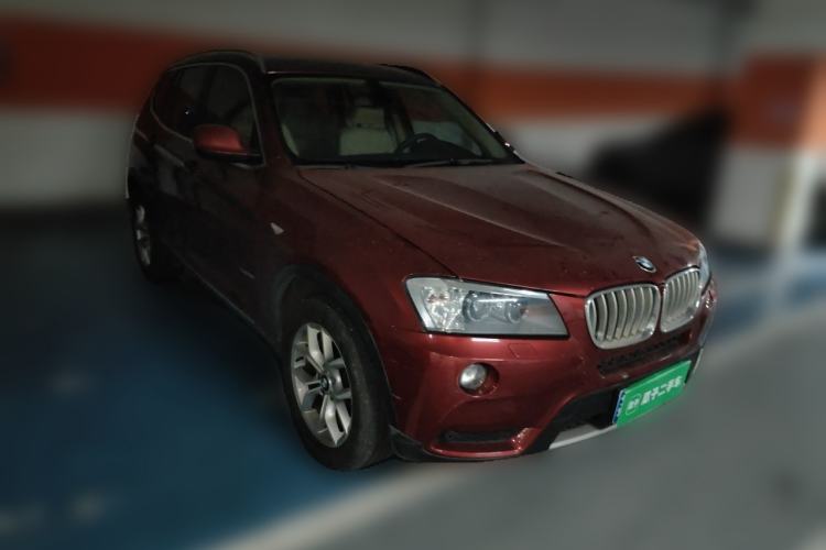 Used BMW X3 2011 xDrive28i Luxury Model Front Right 45 Deg
