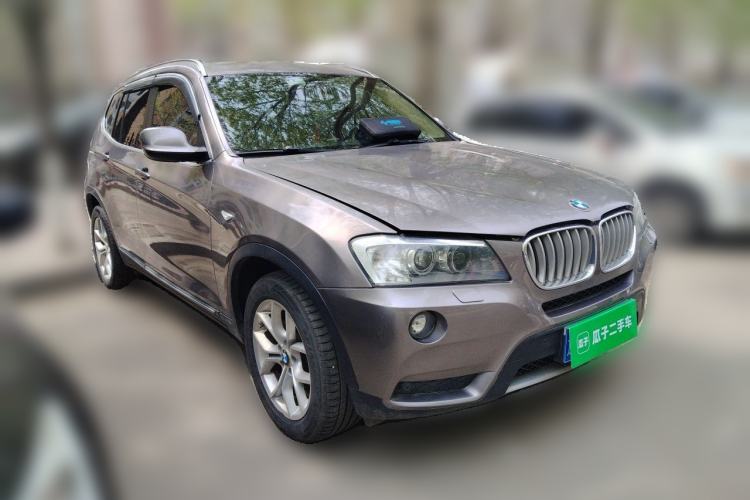 Used BMW X3 2011 xDrive28i Luxury Model Front Right 45 Deg