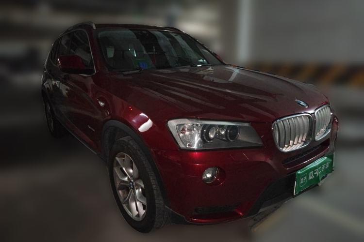 Used BMW X3 2011 xDrive28i Luxury Model Front Right 45 Deg