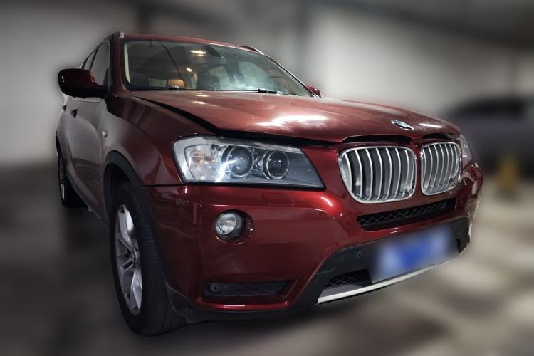Used BMW X3 2011 xDrive28i Luxury Model Front Right 45 Deg