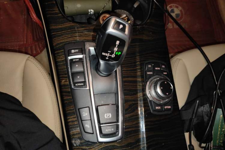 Used BMW X3 2011 xDrive28i Luxury Model Gear Lever