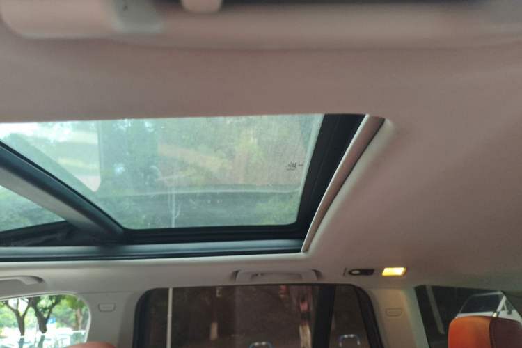 Used BMW X3 2011 xDrive28i Luxury Model Headliner