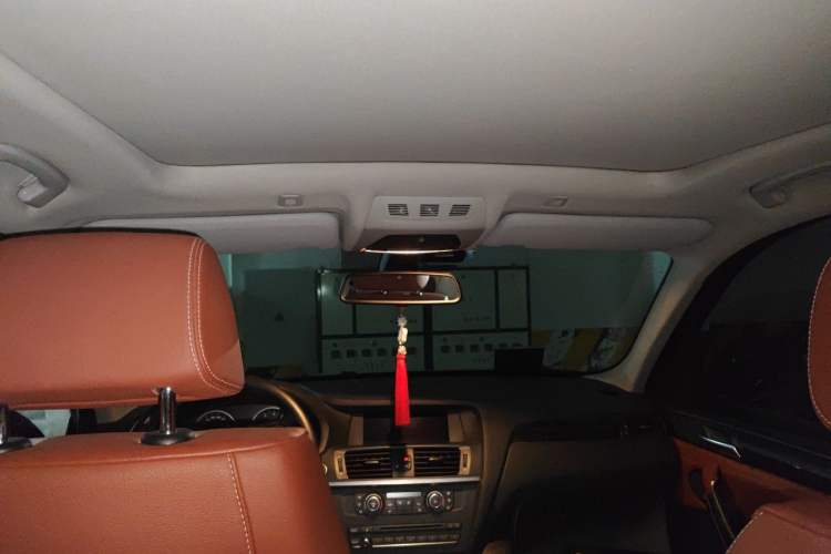 Used BMW X3 2011 xDrive28i Luxury Model Headliner