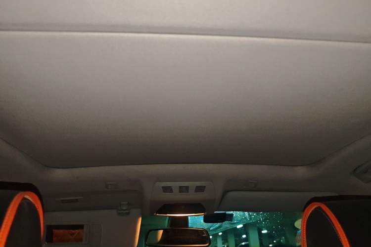 Used BMW X3 2011 xDrive28i Luxury Model Headliner