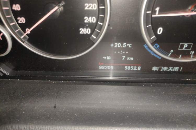 Used BMW X3 2011 xDrive28i Luxury Model Odometer Close Up