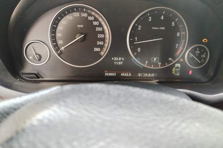 Used BMW X3 2011 xDrive28i Luxury Model Odometer Close Up