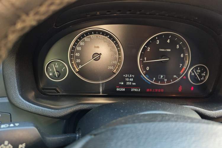 Used BMW X3 2011 xDrive28i Luxury Model Odometer Close Up
