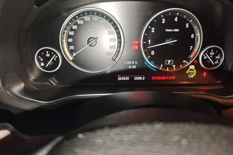 Used BMW X3 2011 xDrive28i Leading Model Odometer Close Up