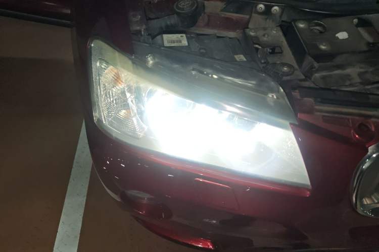 Used BMW X3 2011 xDrive28i Luxury Model Right Front Headlight