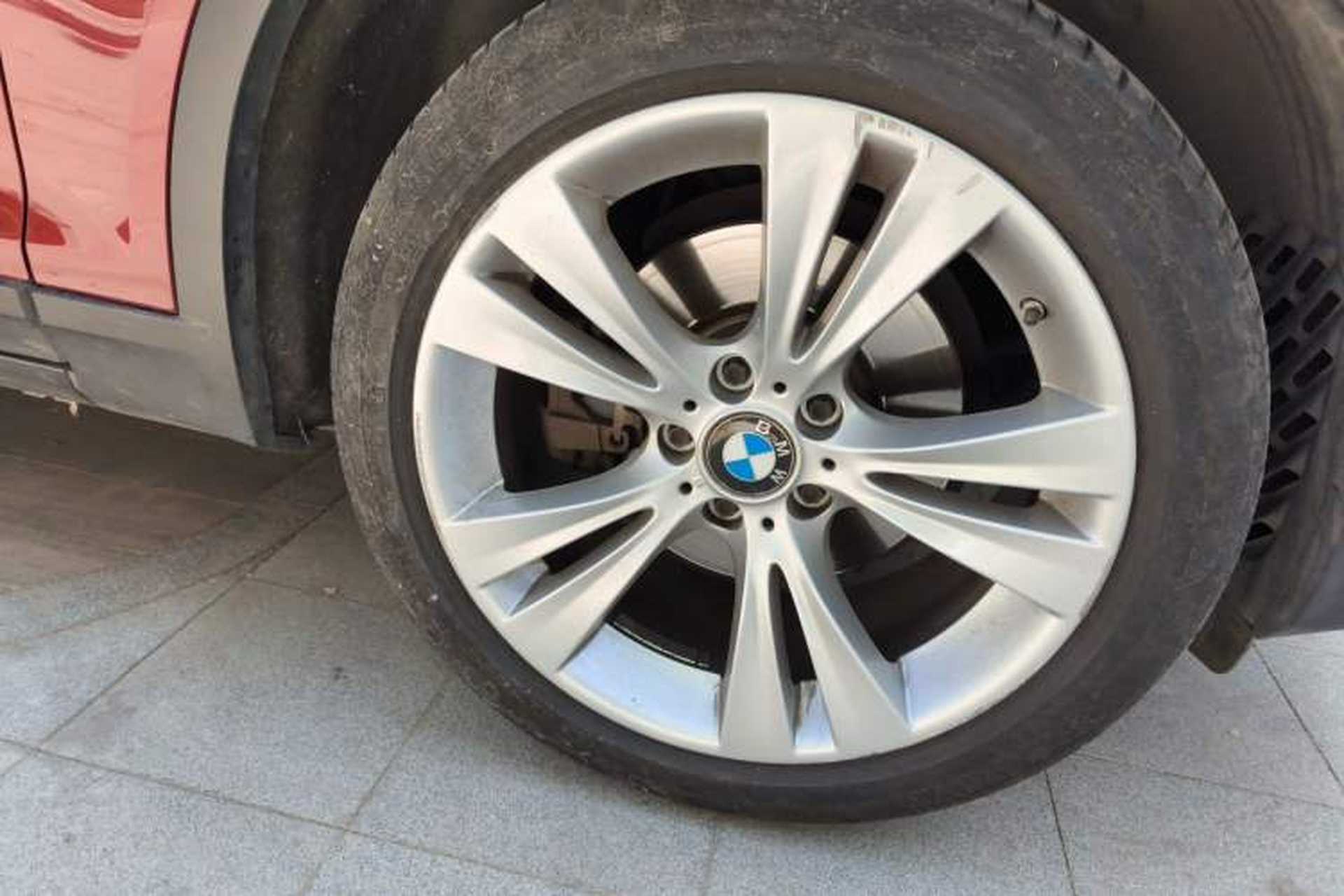 Used BMW X3 2011 xDrive35i Luxury Model Right Front Wheel Hub