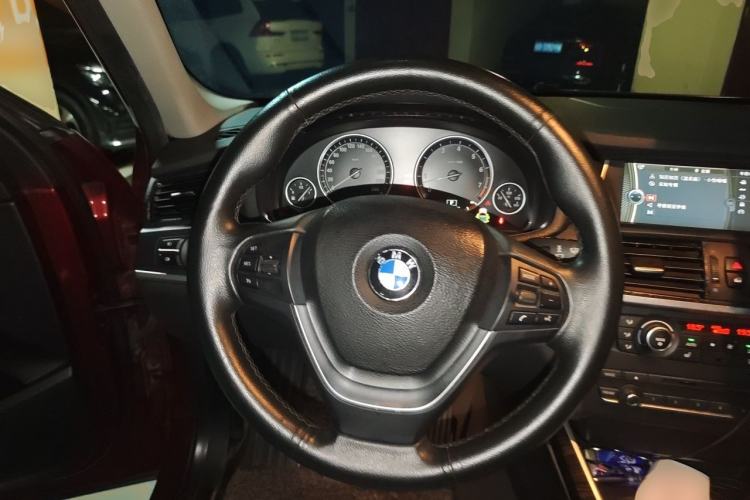 Used BMW X3 2011 xDrive28i Leading Model Steering Wheel