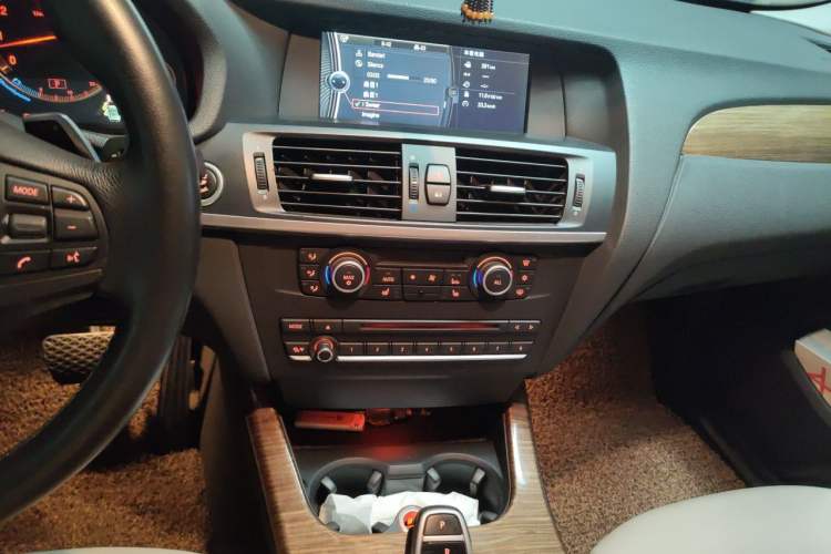 Used BMW X3 2011 xDrive35i Luxury Model Audio And AC Panel