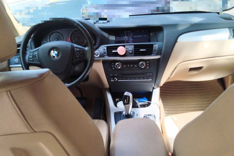 Used BMW X3 2011 xDrive28i Leading Model Center Console