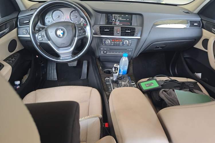 Used BMW X3 2011 xDrive28i Luxury Model Center Console