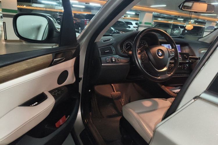 Used BMW X3 2011 xDrive35i Luxury Model Driver Seat