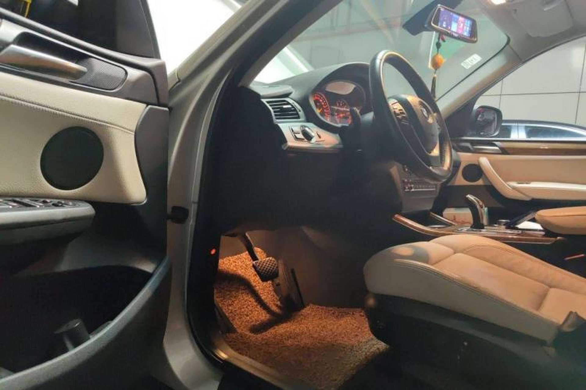 Used BMW X3 2011 xDrive35i Luxury Model Driver Seat