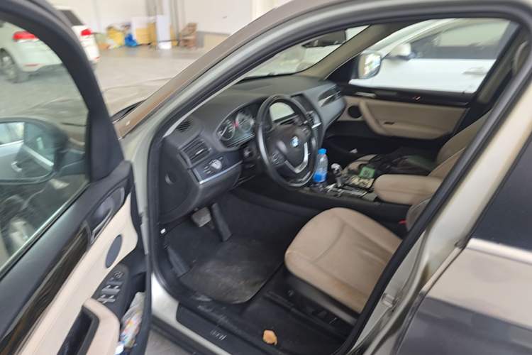 Used BMW X3 2011 xDrive28i Luxury Model Driver Seat