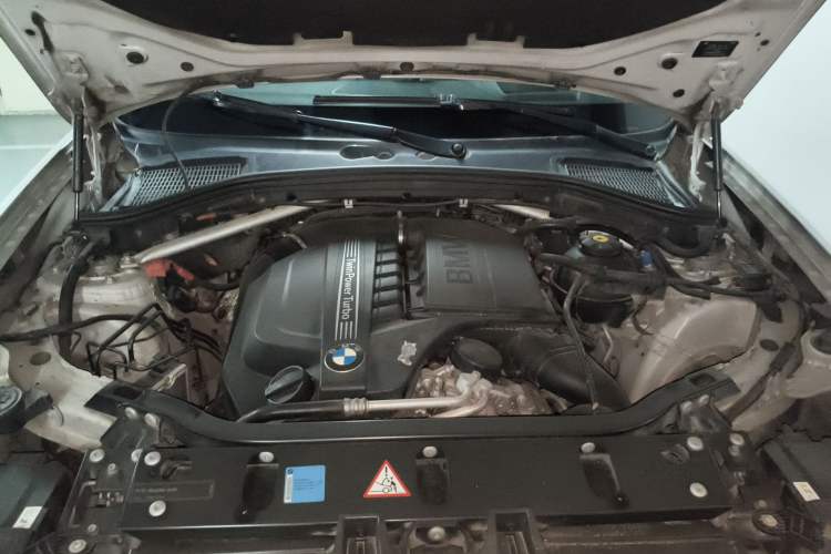 Used BMW X3 2011 xDrive35i Luxury Model Engine Bay