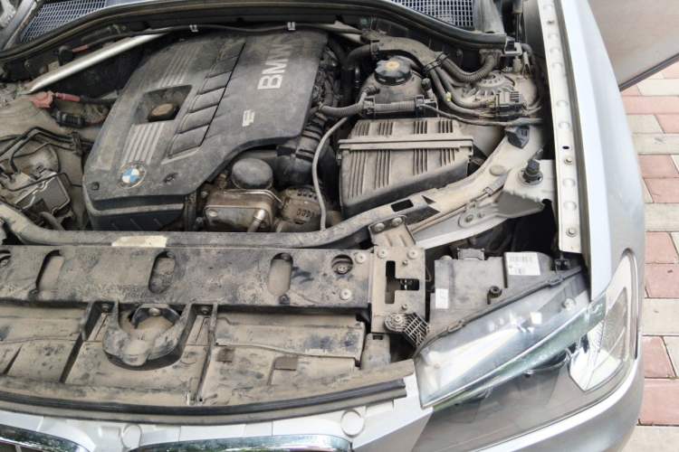 Used BMW X3 2011 xDrive28i Leading Model Engine Bay Left