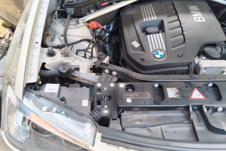 Used BMW X3 2011 xDrive28i Leading Model Engine Bay Right