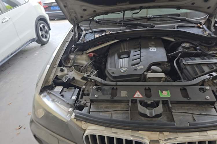Used BMW X3 2011 xDrive28i Luxury Model Engine Bay Right