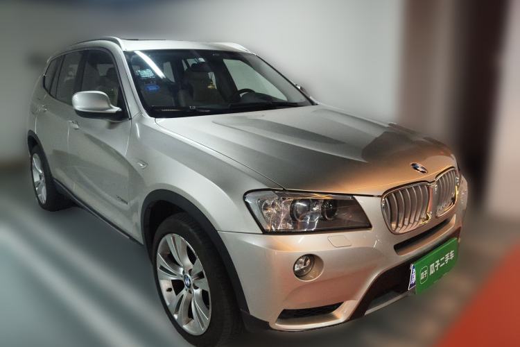 Used BMW X3 2011 xDrive35i Luxury Model Front Right 45 Deg