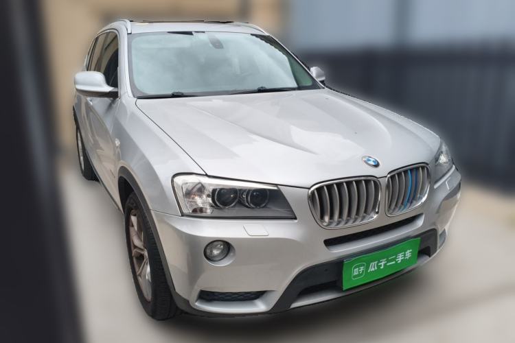 Used BMW X3 2011 xDrive28i Luxury Model Front Right 45 Deg