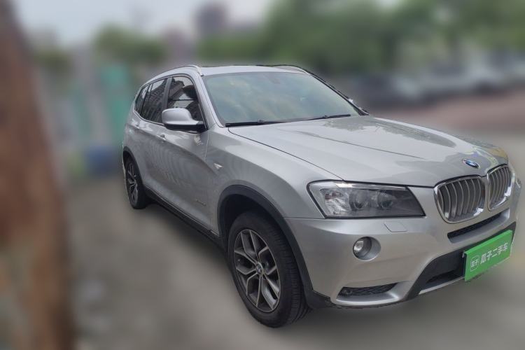 Used BMW X3 2011 xDrive28i Leading Model Front Right 45 Deg