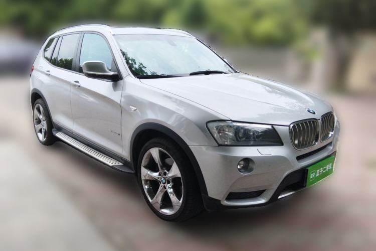 Used BMW X3 2011 xDrive28i Leading Model Front Right 45 Deg