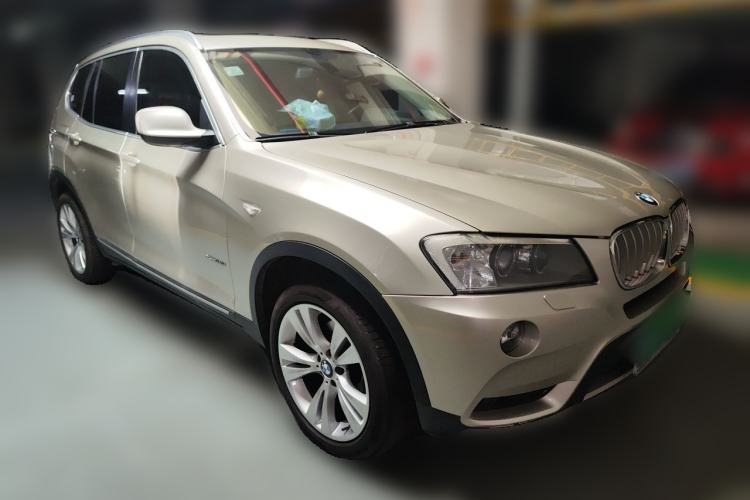 Used BMW X3 2011 xDrive35i Luxury Model Front Right 45 Deg