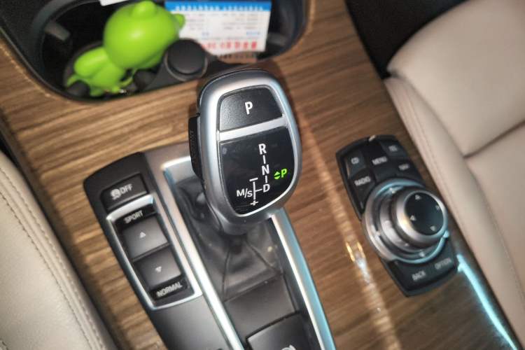 Used BMW X3 2011 xDrive35i Luxury Model Gear Lever