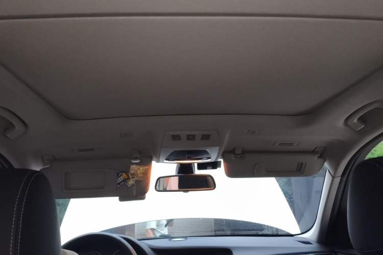 Used BMW X3 2011 xDrive28i Luxury Model Headliner