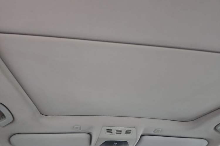 Used BMW X3 2011 xDrive28i Luxury Model Headliner