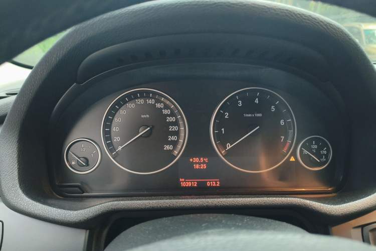 Used BMW X3 2011 xDrive28i Luxury Model Instrument Cluster