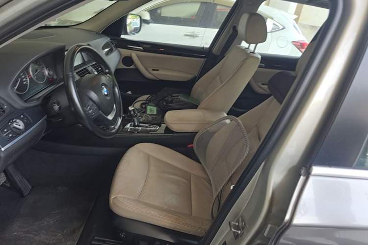 Used BMW X3 2011 xDrive28i Luxury Model Left Front Seat