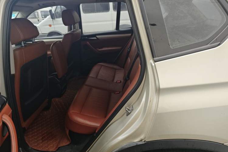 Used BMW X3 2011 xDrive28i Leading Model Left Rear Seat