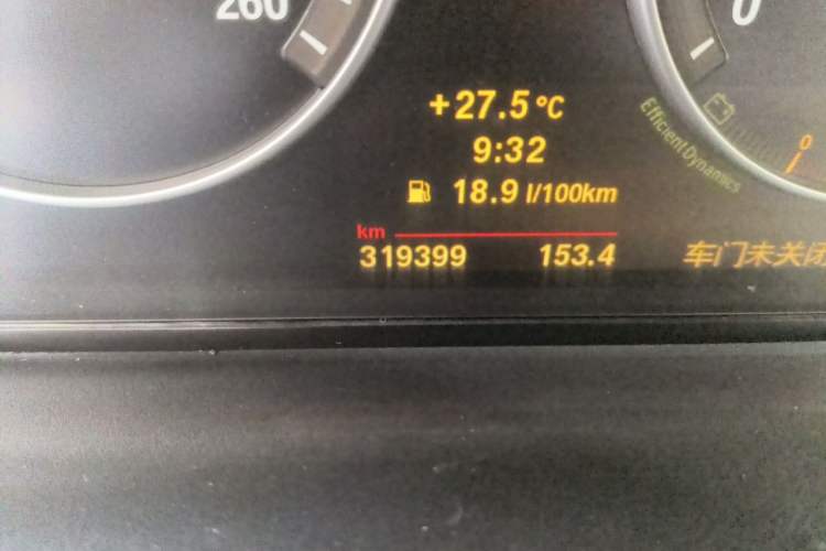 Used BMW X3 2011 xDrive35i Luxury Model Odometer Close Up