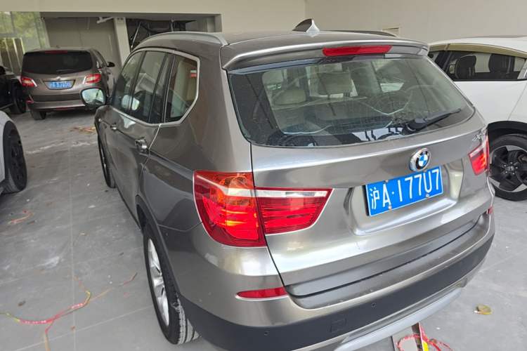 Used BMW X3 2011 xDrive28i Luxury Model Rear Left 45 Deg