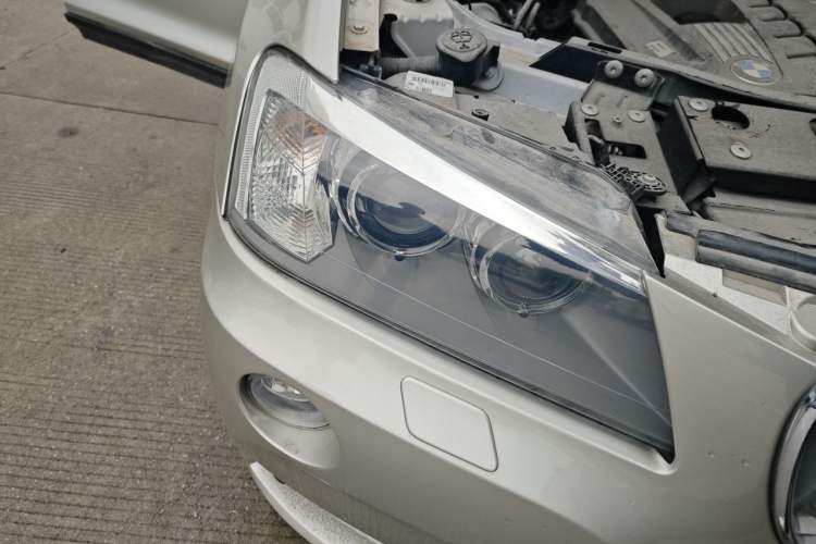 Used BMW X3 2011 xDrive28i Leading Model Right Front Headlight