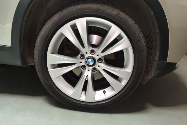 Used BMW X3 2011 xDrive35i Luxury Model Right Front Wheel Hub